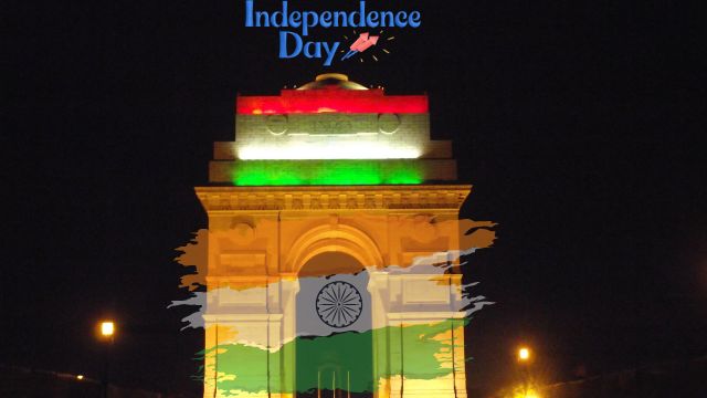 15 August and Independence Day Essay in Hindi
